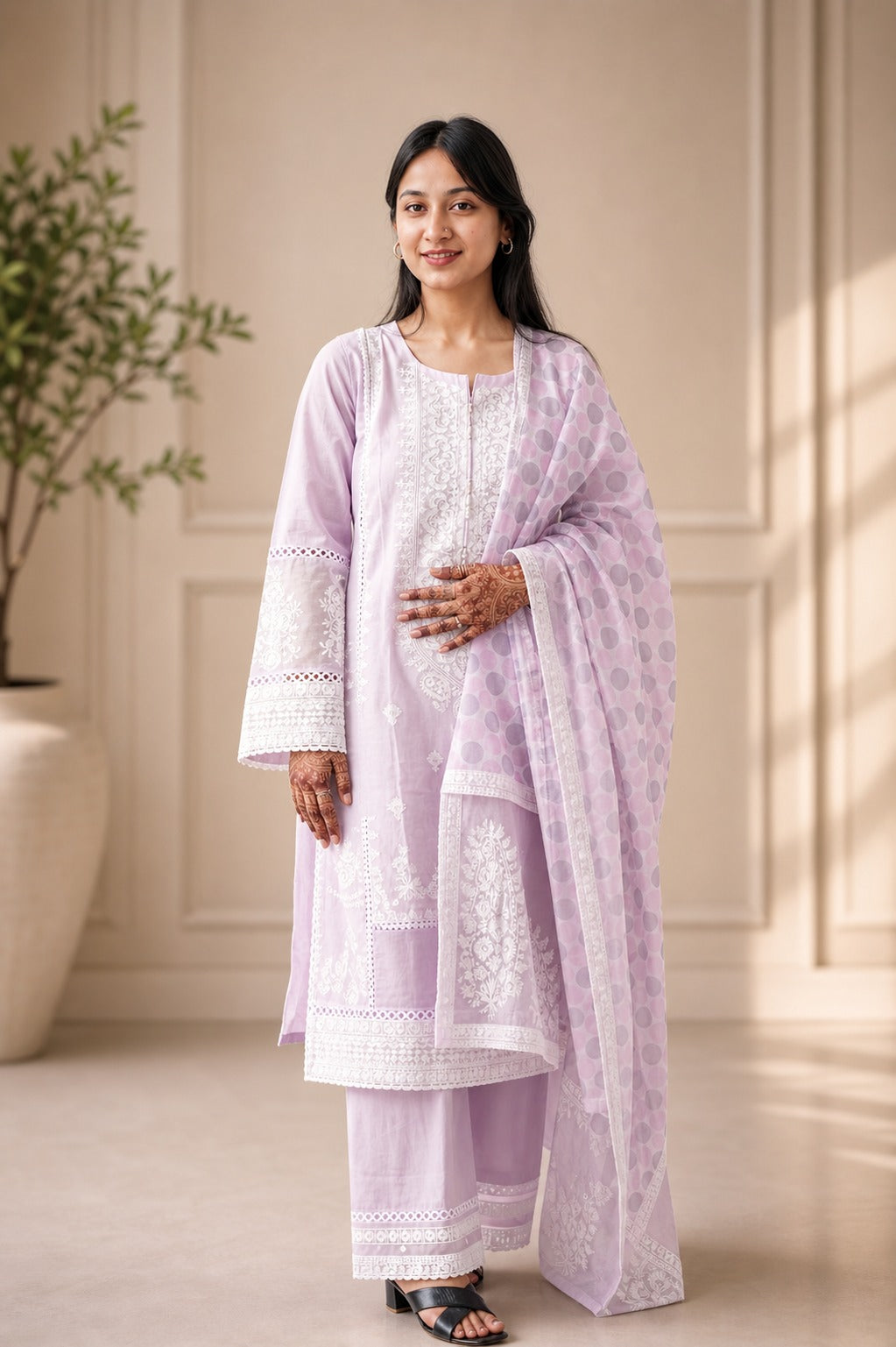 Lavender Embroidered Kurta Set with Polka Dot Dupatta – Elegant Ethnic Wear